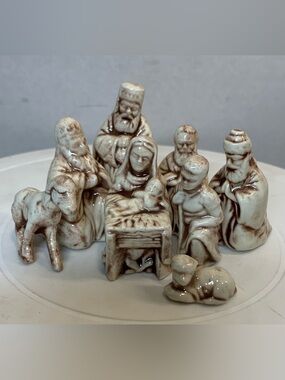 Vintage Mini Ceramic Nativity Scene Figures.         3738
